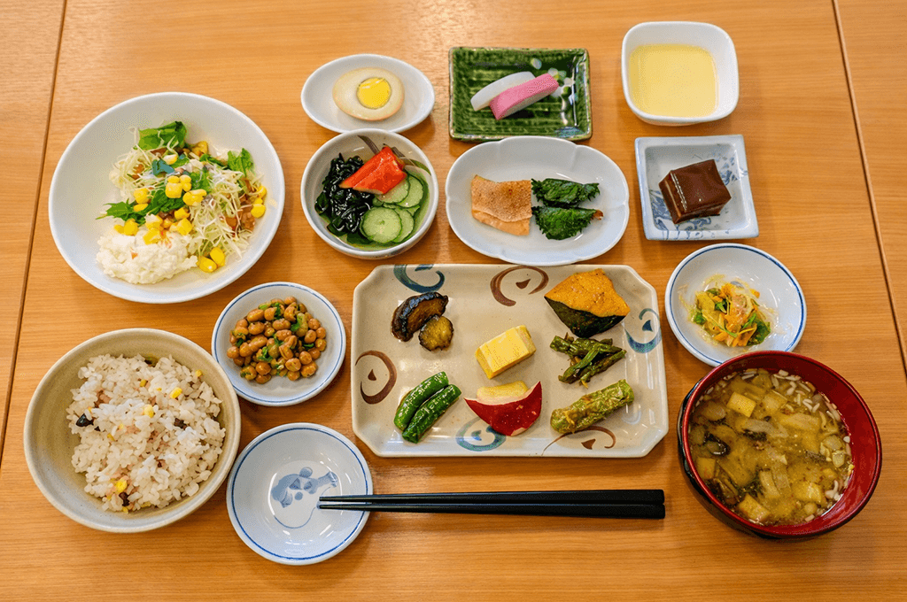 レンタカー＆バイク旅応援プランの朝食（和定食）
